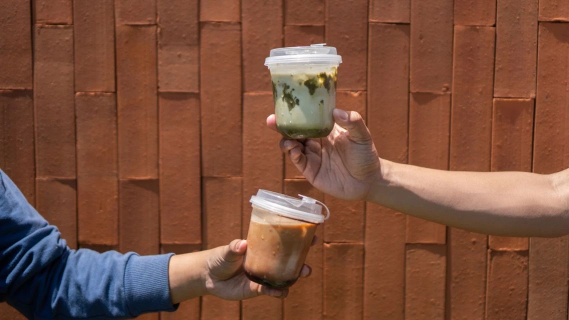 Kenapa Ada “Gender Minuman”? Matcha untuk Cewek, Kopi untuk Cowok? 10 Standar cowok dan cewek beda soal minuman