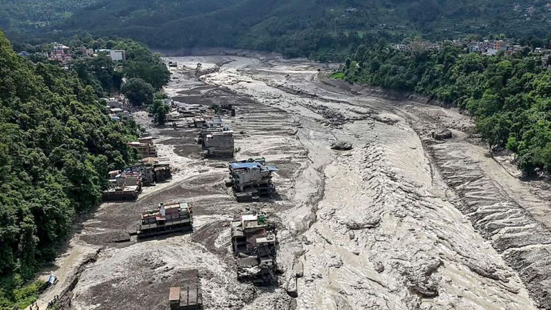 Gletser Runtuh Picu Banjir Nepal, 392 Tewas dan 1.468 Hilang 10 Alasan banjir Nepal bisa sedahsyat itu