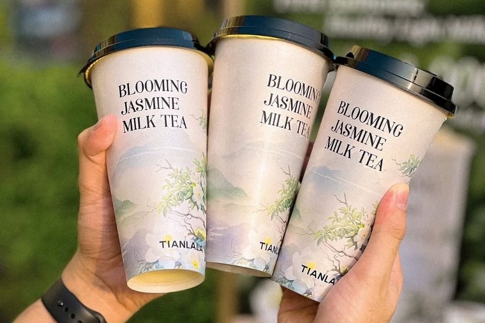 Mulai 20 Ribuan, Ini 6 Milk Tea Affordable yang Wajib Dicoba! 8 hipwee-Blooming Jasmine Milk tea Tianlala