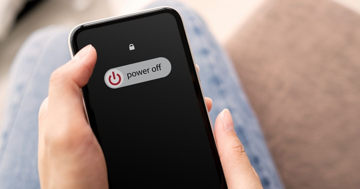 Fenomena Offline Generation, Ini Alasan Gen Z & Alpha Mulai Kurangi Screen Time 8 hipwee-Jadi, kapan terakhir kali kamu matiin HP dan keluar rumah