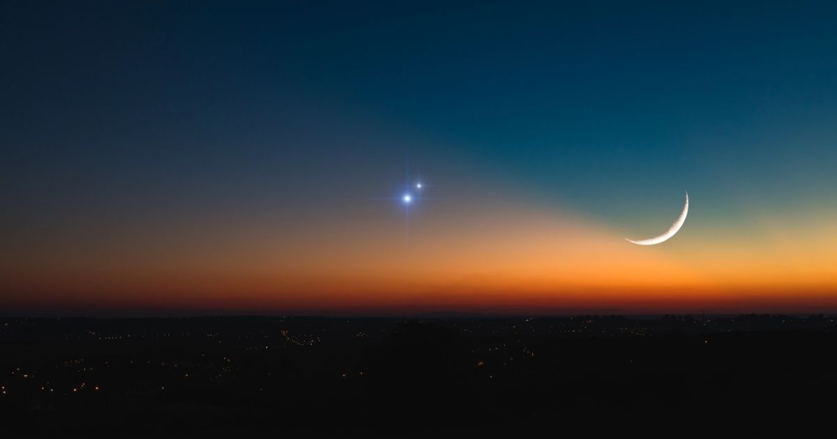 Fenomena Langit September 2026, Ini Daftar Istilah dan Jadwalnya 17 hipwee-Konjungsi Bulan dan Jupiter
