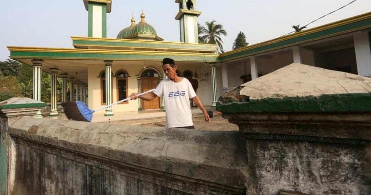 Gunung Api Aktif Meningkat, Ini Panduan Mitigasi Letusan Vulkanik yang Wajib Kamu Tahu 7 hipwee-Pemulihan dan Sanitasi Pasca-Letusan Vulkanik