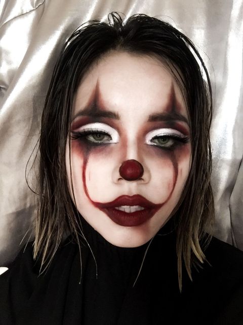 5 Inspirasi Makeup Halloween Kreatif dan Mudah Dikreasikan 10 halloween clown makeup