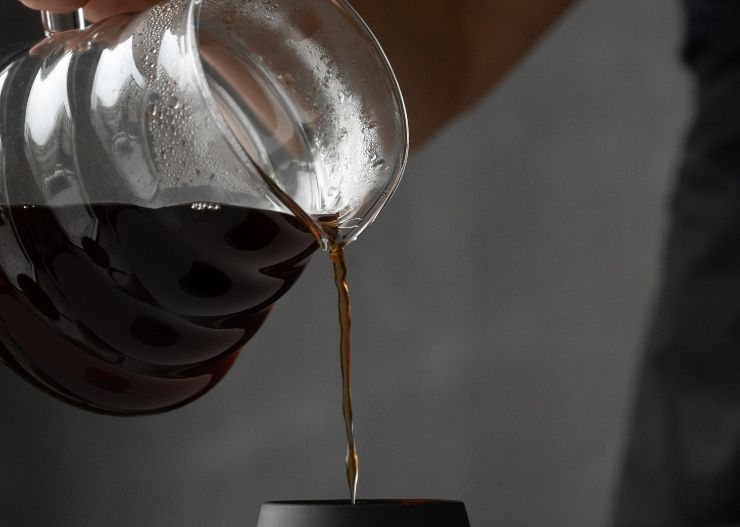 Mitos vs Fakta: Benarkah Minum Kopi Bikin Dehidrasi? 11 minum kopi sebelum olahraga