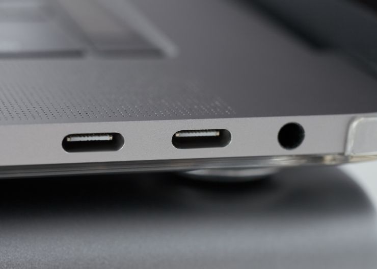 12 Hal yang Harus Dicek Sebelum Membeli Laptop Biar Nggak Salah Pilih 20 port usb laptop