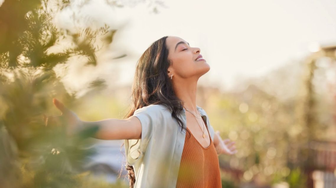 Mindfulness in the Age of Bad News: Haruskah Kita Menjauh? 7 Mindfulness in the Age of Bad News harus seperti ap