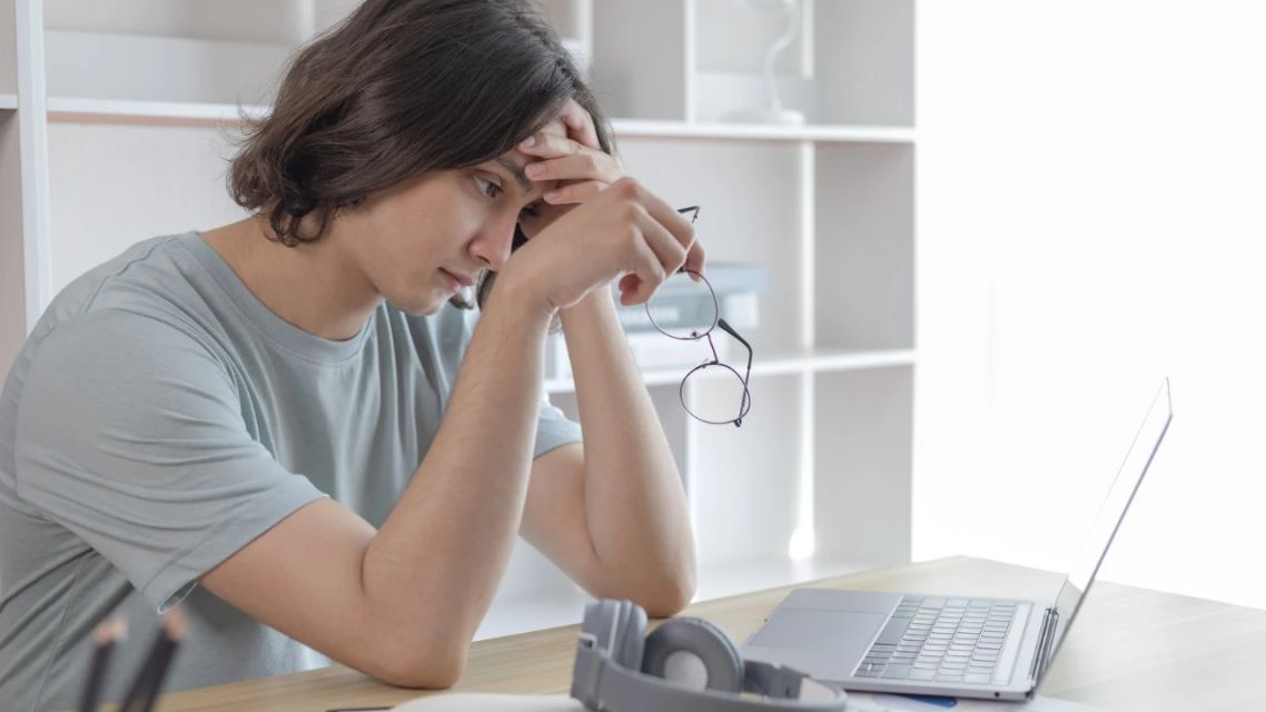 Mindfulness in the Age of Bad News: Haruskah Kita Menjauh? 10 Mindfulness dengan bijak