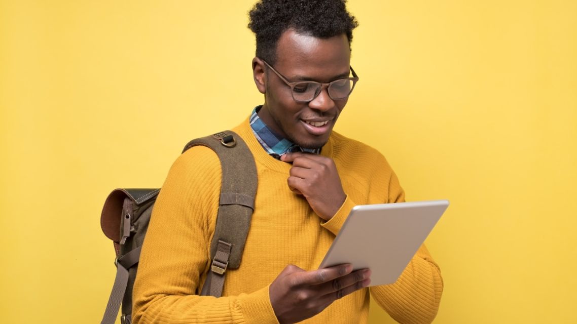 Laptop vs Tablet untuk Kuliah, Mana yang Lebih Worth It? 14 laptop vs tablet untuk kuliah (1)