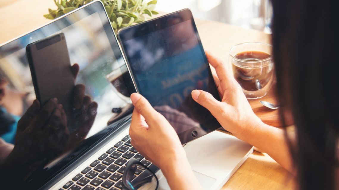 Laptop vs Tablet untuk Kuliah, Mana yang Lebih Worth It? 22 laptop vs tablet untuk kuliah (9)