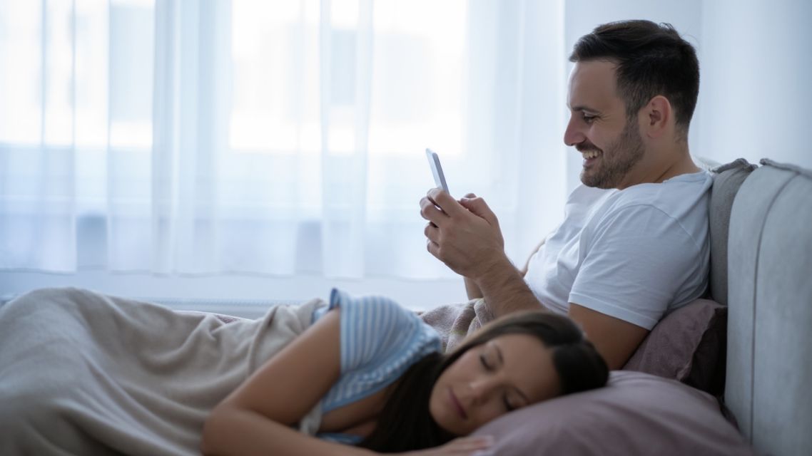 Fenomena Pelakor: Kenapa Perempuan Cenderung Disalahkan? 10 fenomena pelakor-canva