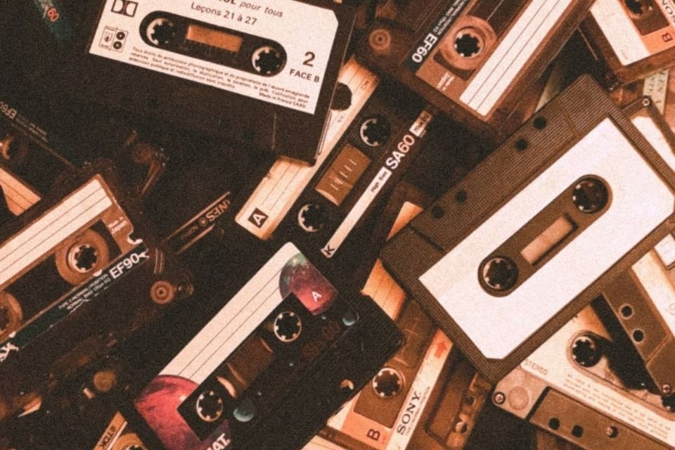 Kenapa Lagu Lawas 90an Terasa Lebih Jujur Buat Kita Sekarang 6 hipwee-Aransemen yang timeless bikin musiknya nggak pernah basi