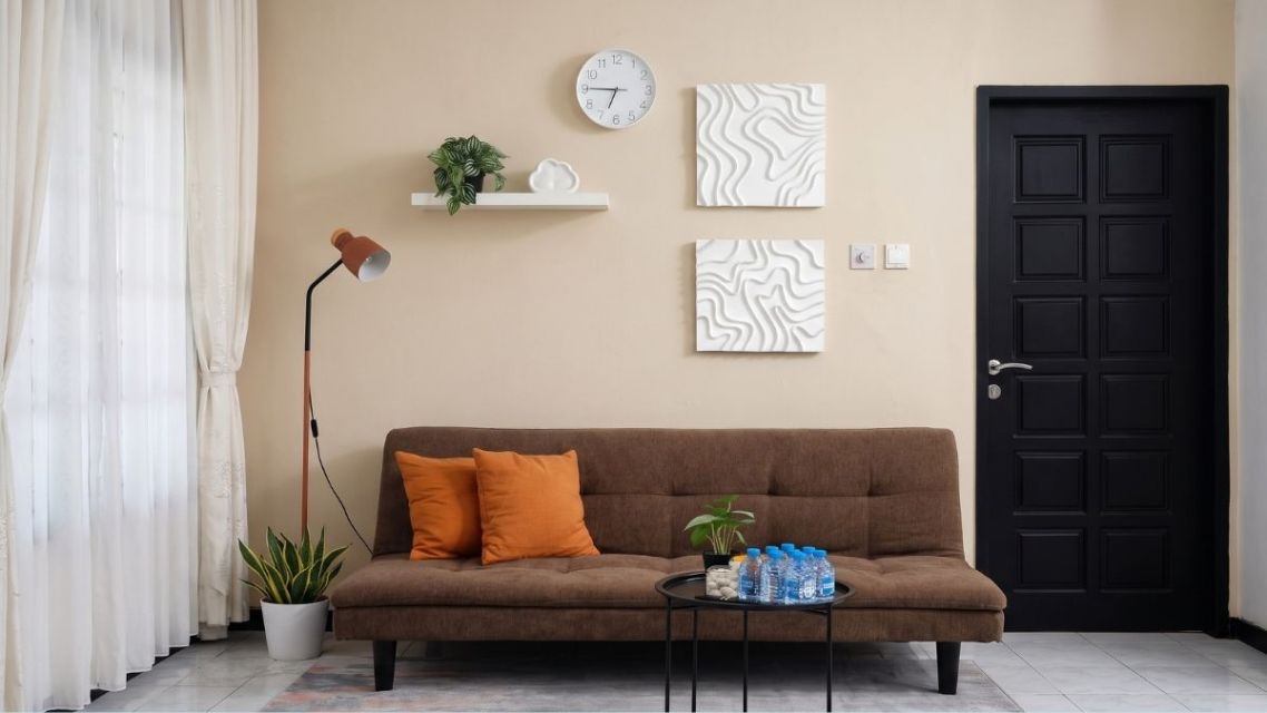 Desain Interior Rumah Tipe 36 Biar Nggak Kelihatan Sempit: Dari Layout Sampai Pilihan Warna 11 Sofa tanpa lengan di ruang tamu rumah mungil