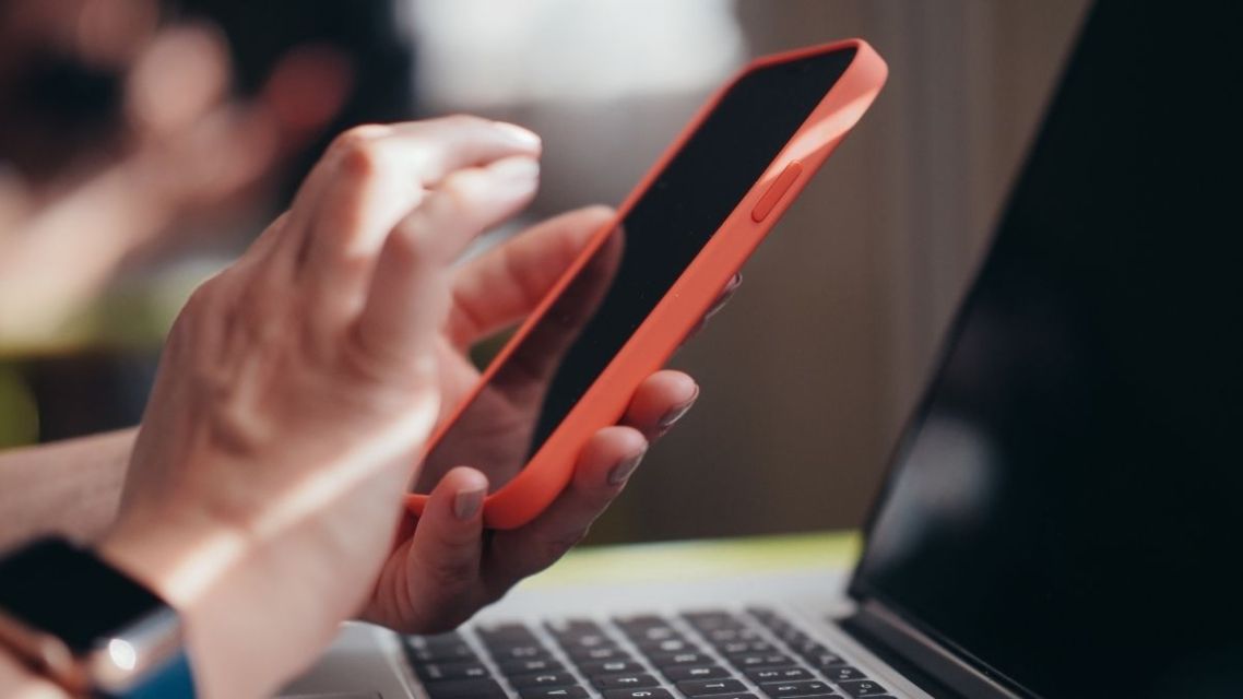Waspada Hirudo RAT, Malware yang Incar Aplikasi Perbankan! 7 Ilustrasi bahaya malware Hirudo bagi pengguna mobile banking