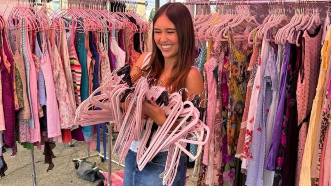 Dulu Malu, Sekarang Bangga: Kenapa Thrifting Masih Jadi Pilihan Anak Muda di 2026? 10 thrifting 2026