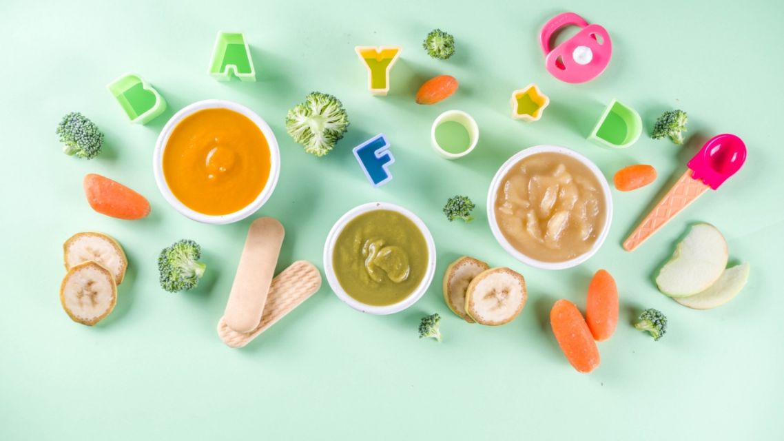 15 Mitos Makanan yang Dianggap Aman untuk Bayi, Nggak Semuanya Benar: Ini Faktanya! 24 Makanan bayi yang dihaluskan dalam mangkuk